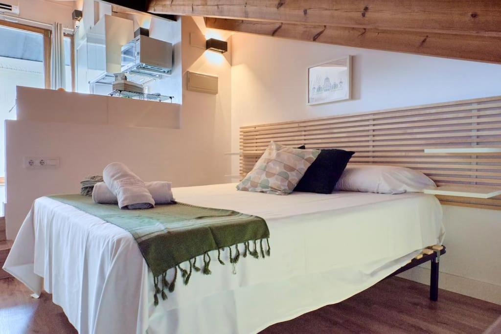 Sunny Cozy Penthouse With A Terrace At Plaza Del Carmen Apartment Valencia Luaran gambar
