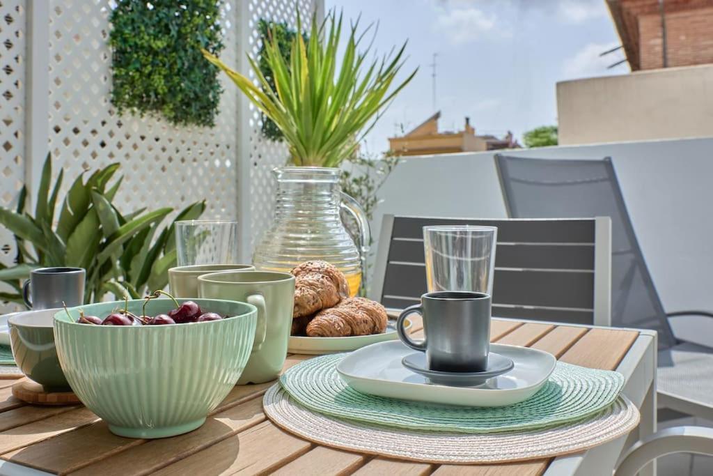 Sunny Cozy Penthouse With A Terrace At Plaza Del Carmen Apartment Valencia Luaran gambar