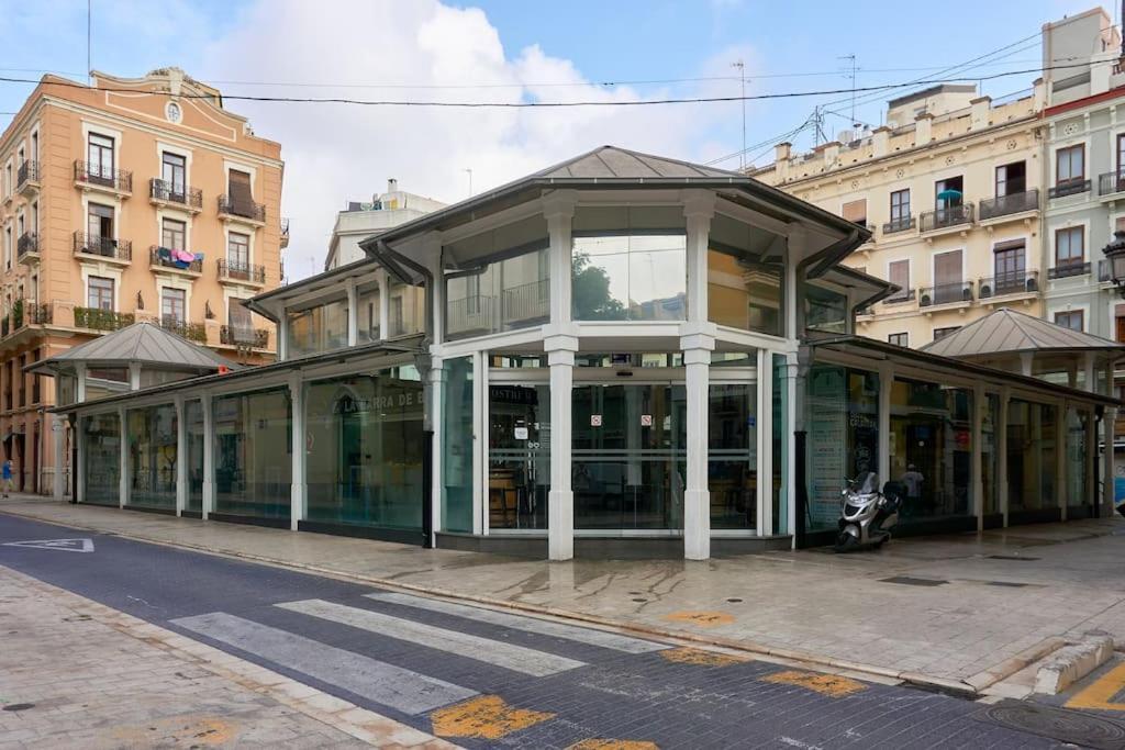 Sunny Cozy Penthouse With A Terrace At Plaza Del Carmen Apartment Valencia Luaran gambar