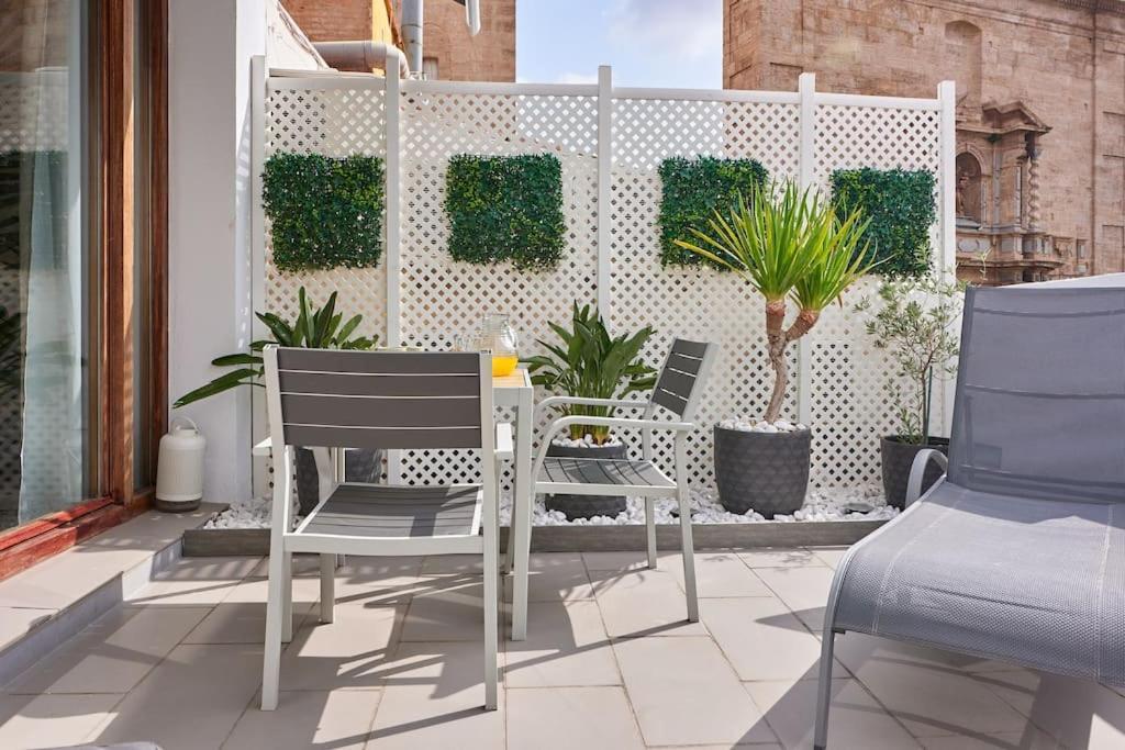 Sunny Cozy Penthouse With A Terrace At Plaza Del Carmen Apartment Valencia Luaran gambar