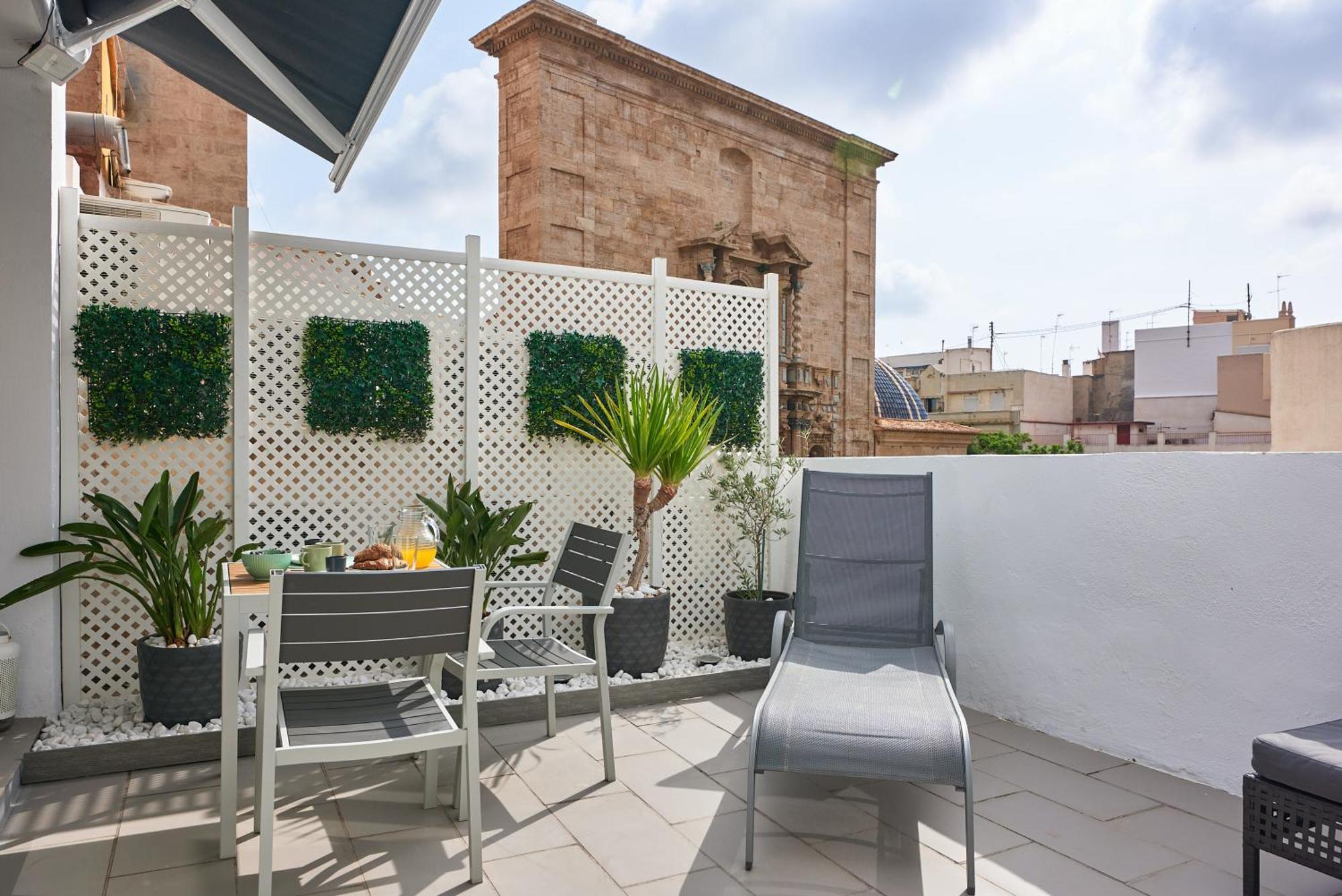 Sunny Cozy Penthouse With A Terrace At Plaza Del Carmen Apartment Valencia Luaran gambar